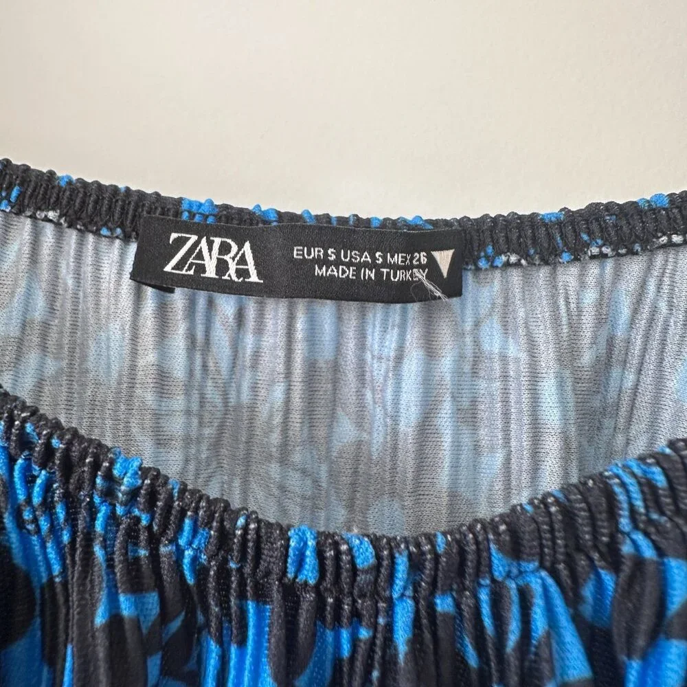Zara Blue & Black Floral Print Smocked Cropped Long Sleeve Top S